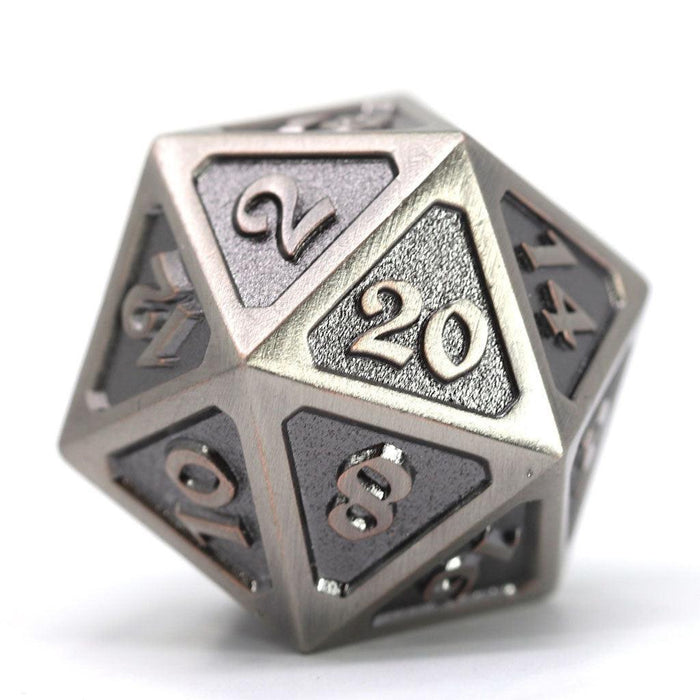 Dire d20 Mythica Battleworn Silver (Metal Die)