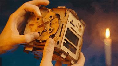 Cluebox #6: Sherlock's Camera